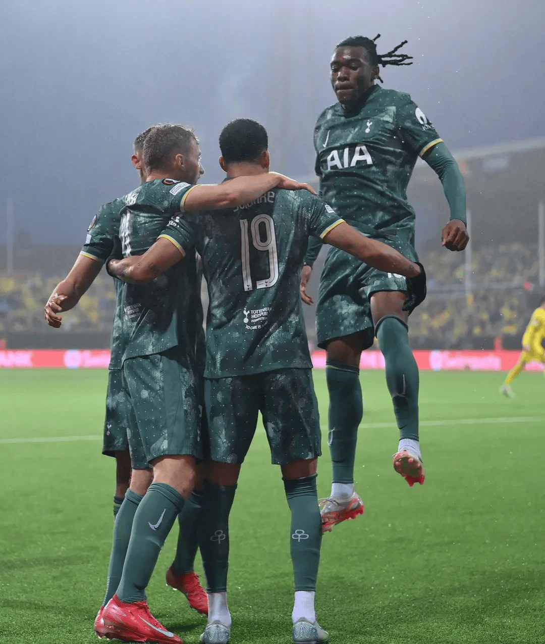 爱游戏线上登录 -欧超杯赛程吃紧,巴黎圣日耳曼冲刺阶段调整名单,话题不断,身体对抗强度拉满的简单介绍